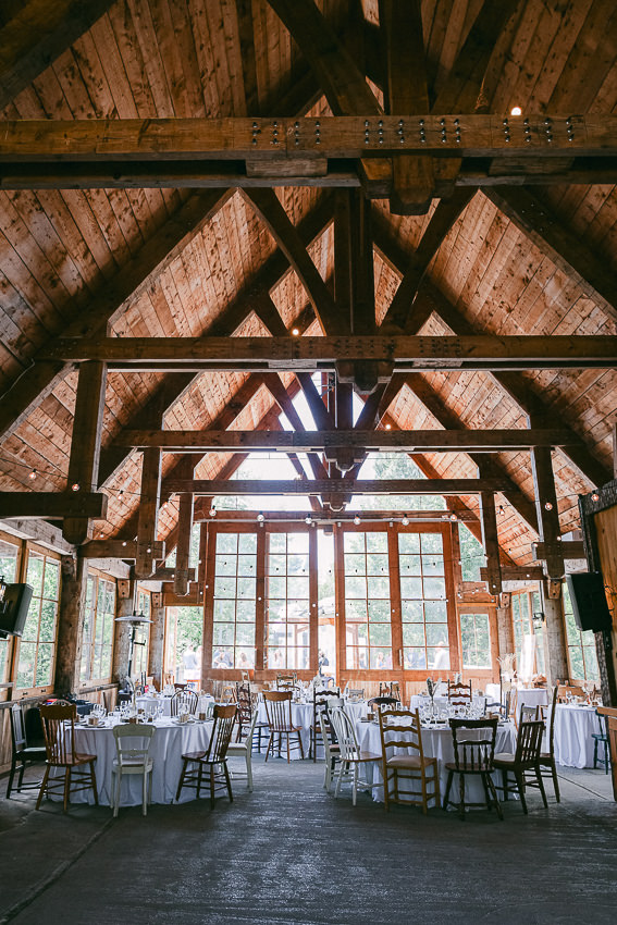 La salle de réception. Un mariage dans les Laurentides, le Pont Couvert.