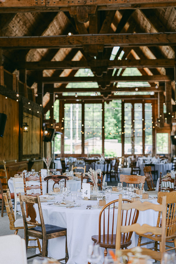 La salle de réception. Un mariage dans les Laurentides, le Pont Couvert.