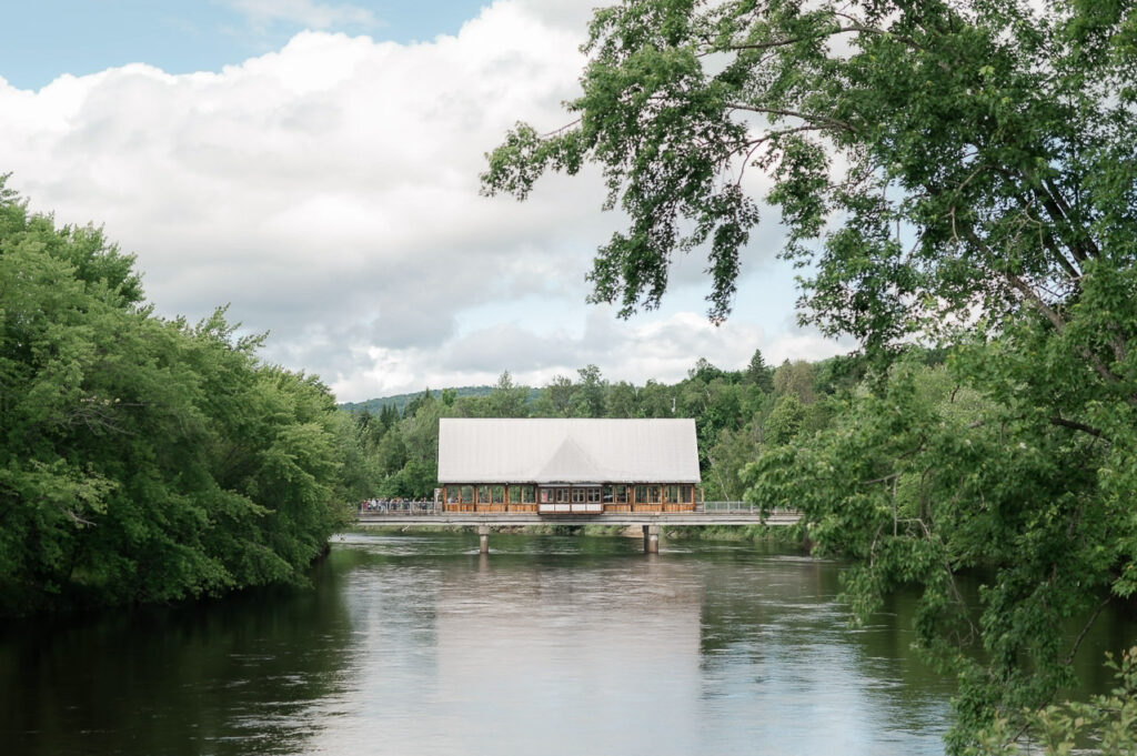 Un mariage dans les Laurentides, le Pont Couvert.