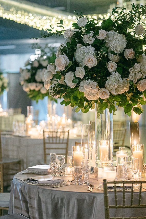 La salle de réception magnifiquement décorée par Sue-Ellen Events, wedding planner à Montréal. Plaza Rive-Sud.